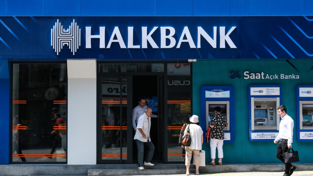 Halkbank'tan (HALKB) 760 milyonluk ihraç! HABERLER, Gündemdekiler, Şirket Haberleri Rota Borsa